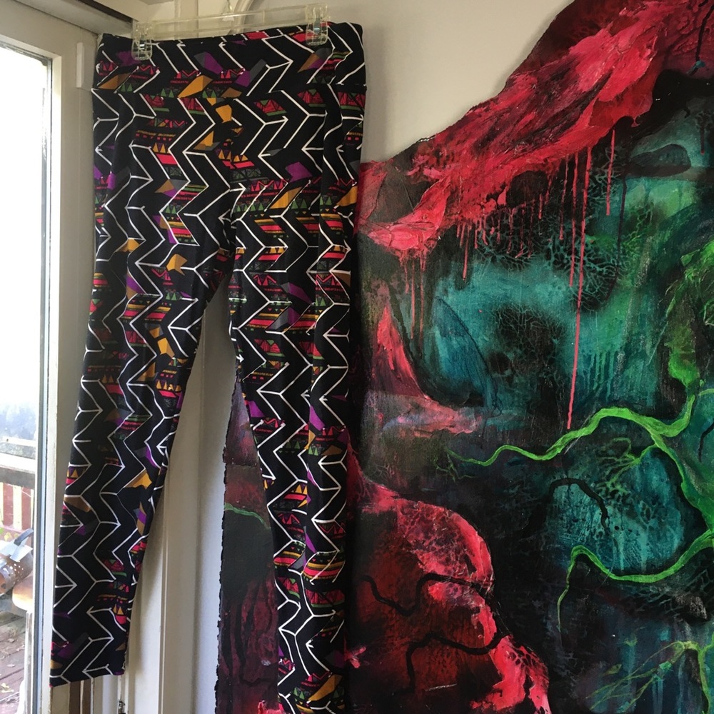LuLaRoe Leggings TC Soft Abstract
